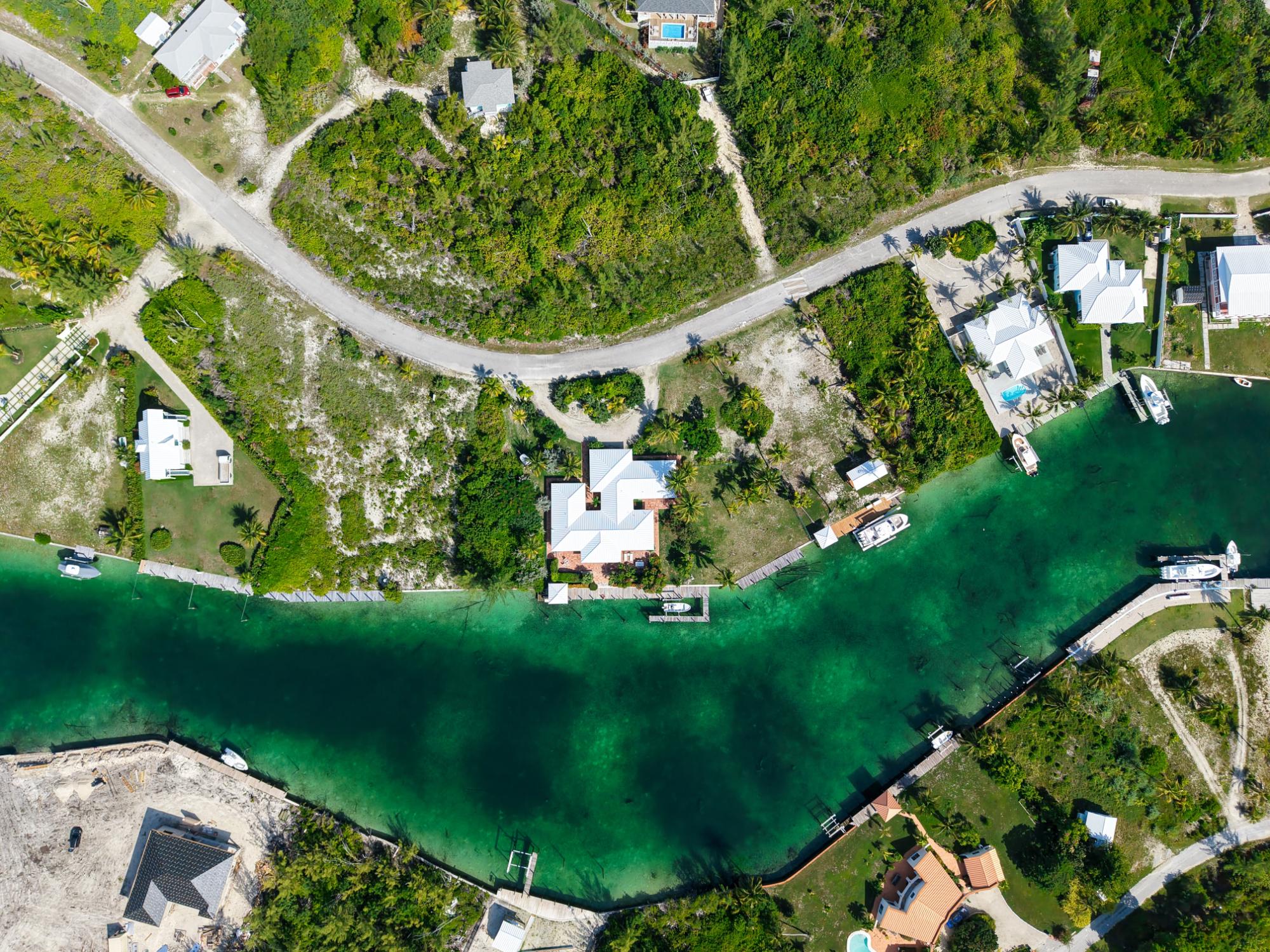 WOOD HOUSE TREASURE CAY