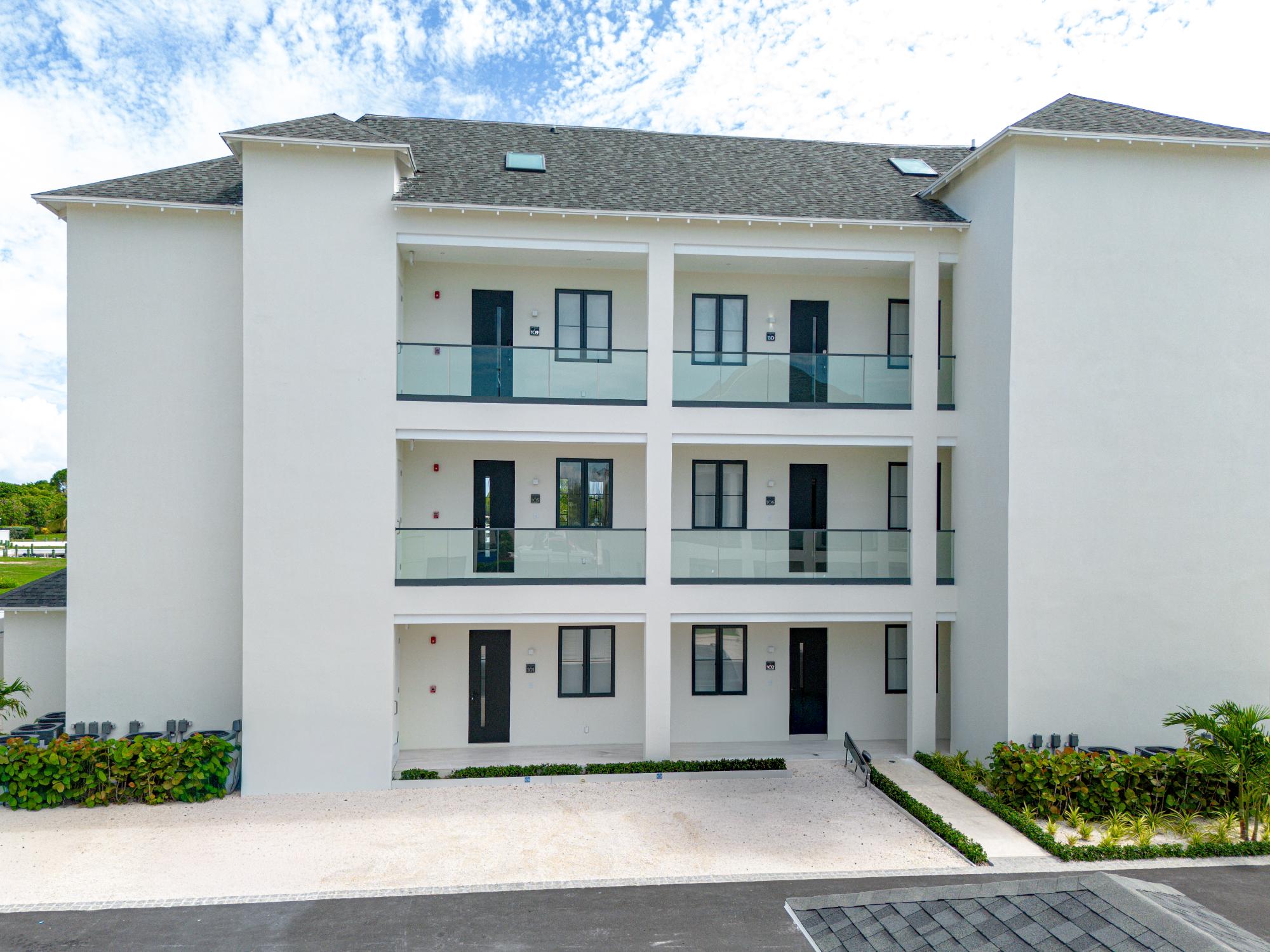 THE PALMS Unit: 105