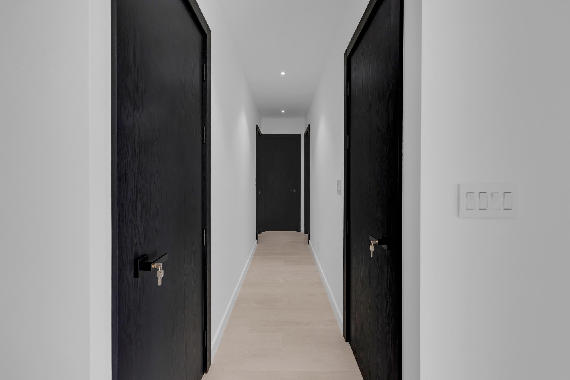 THE PALMS Unit: 105