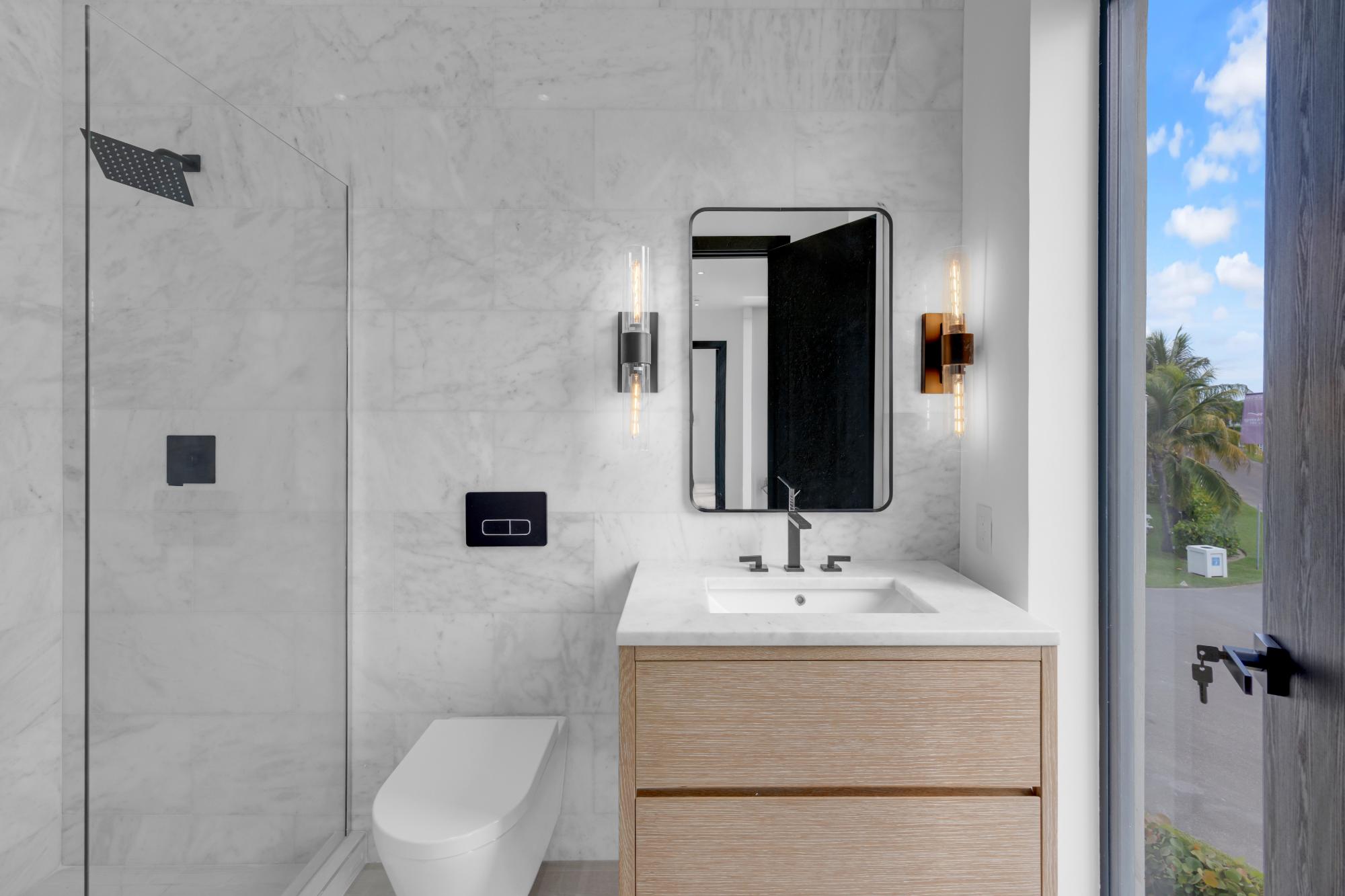 THE PALMS Unit: 105