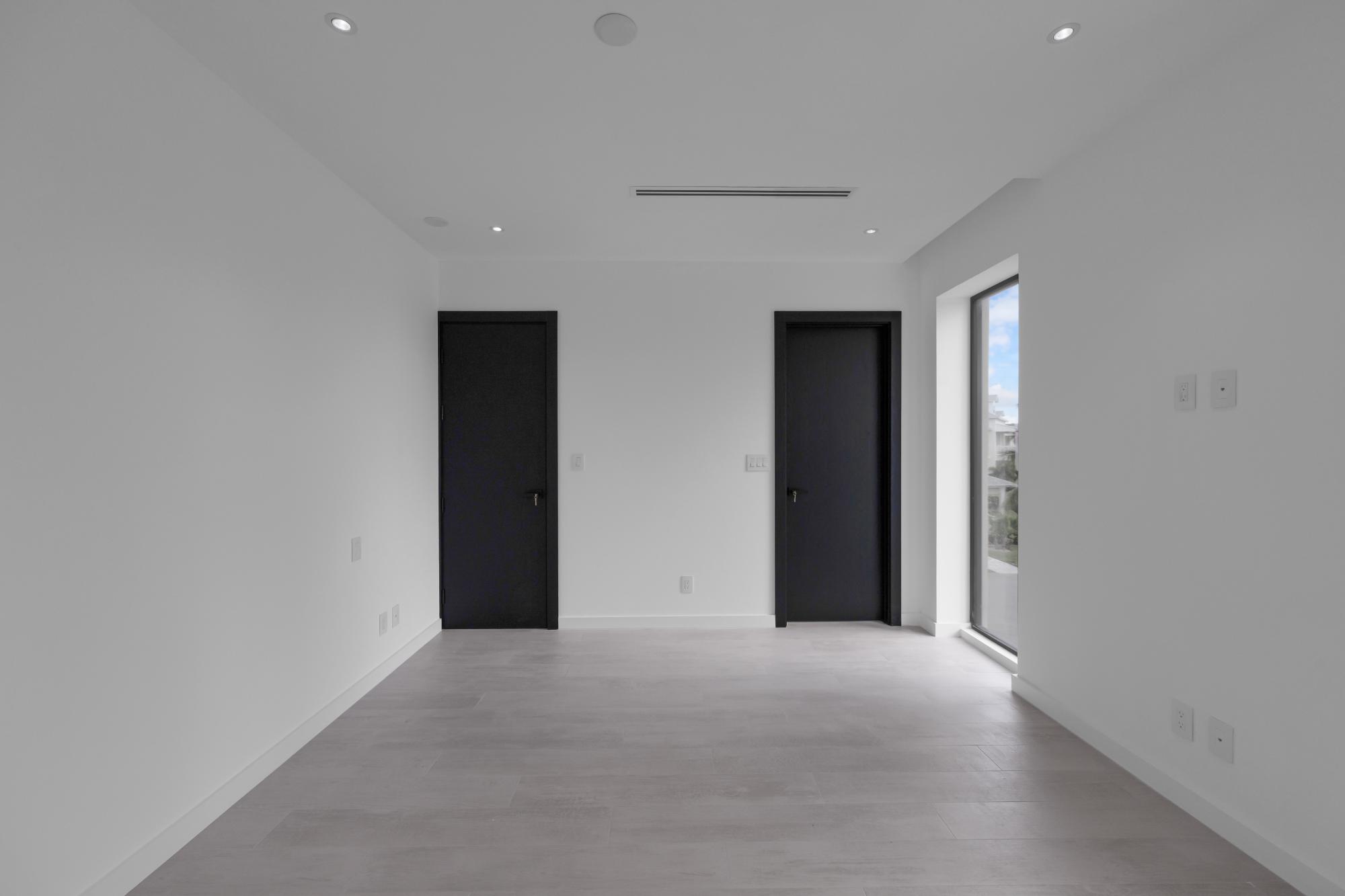 THE PALMS Unit: 105