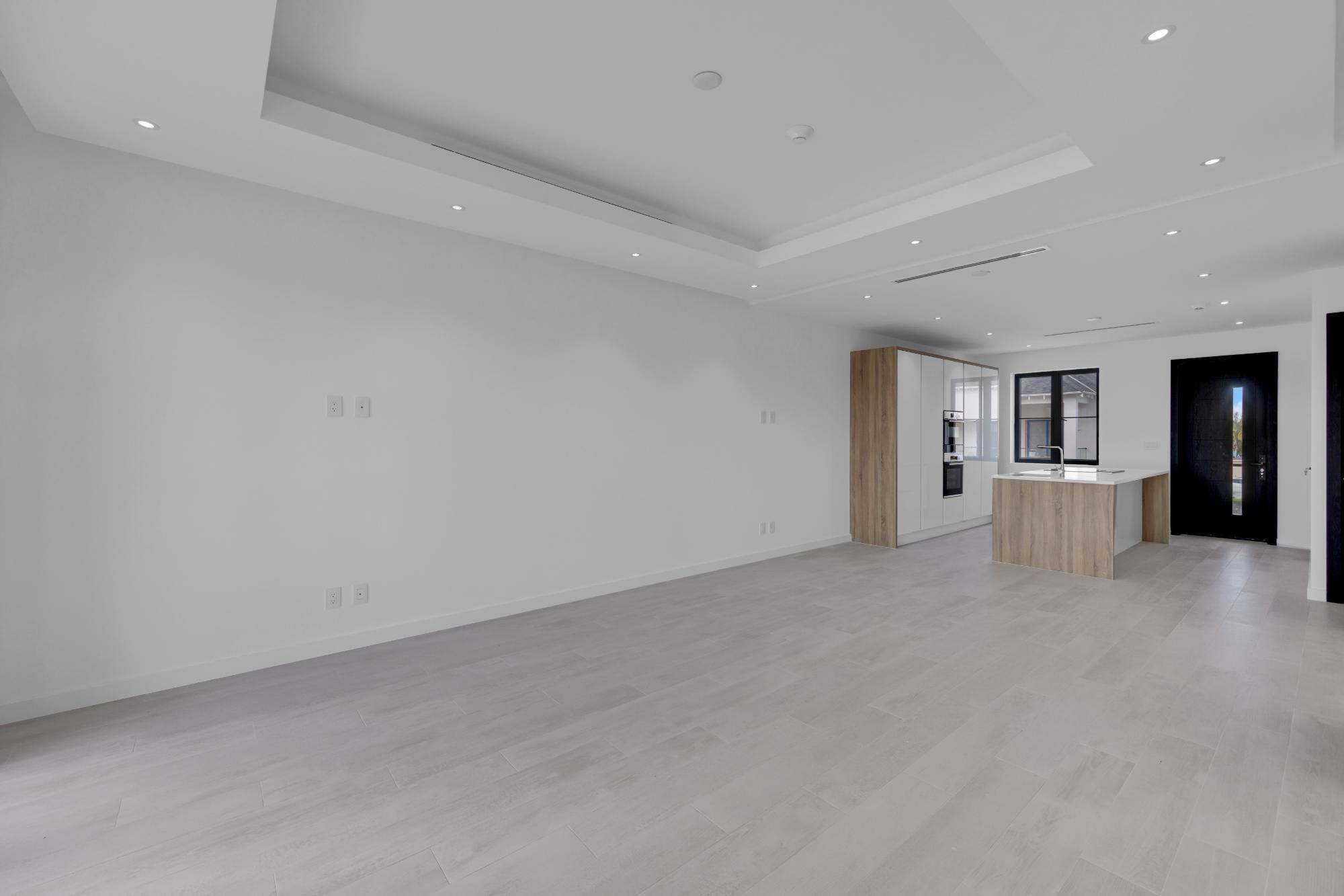 THE PALMS Unit: 105