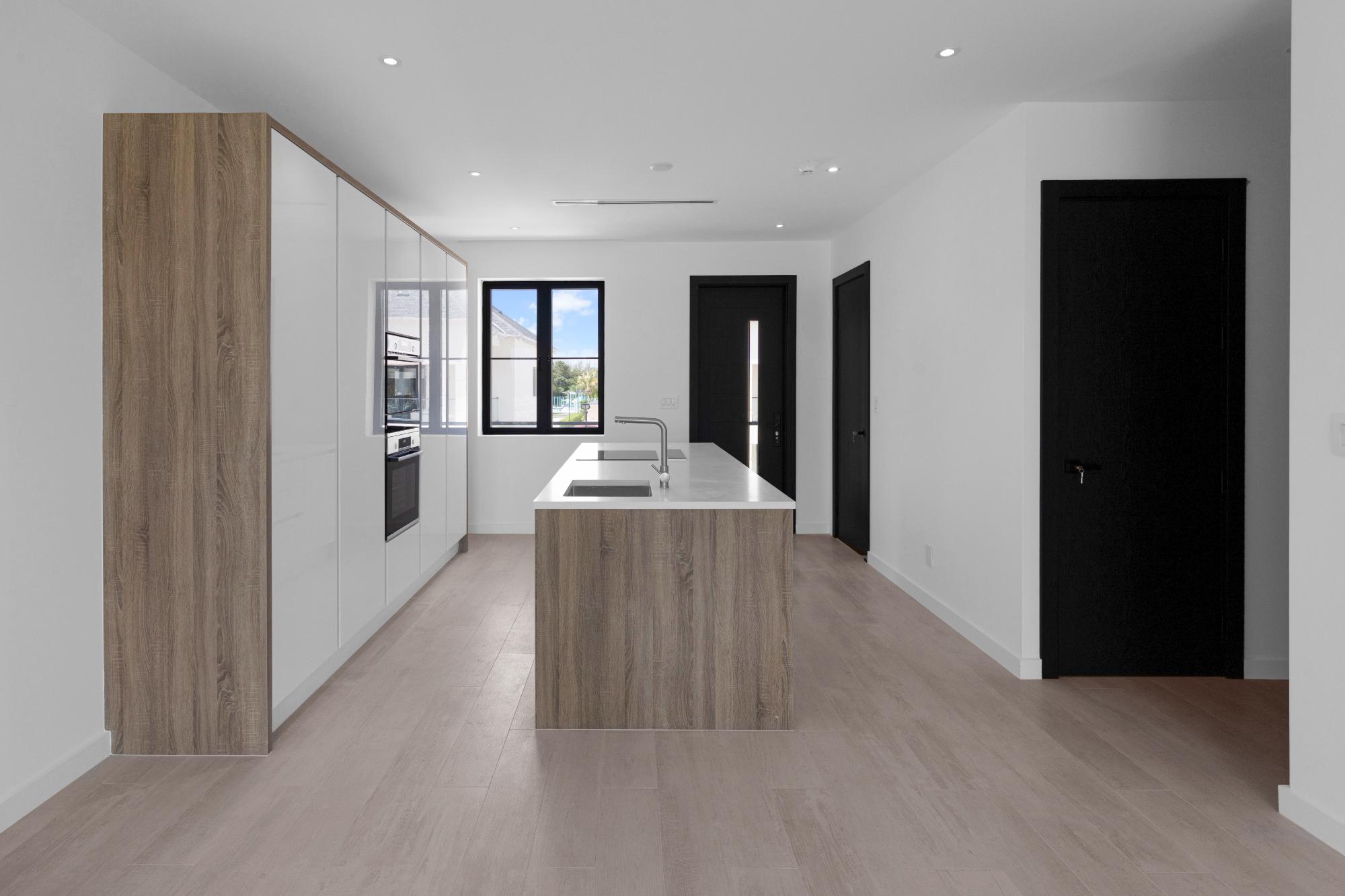 THE PALMS Unit: 105