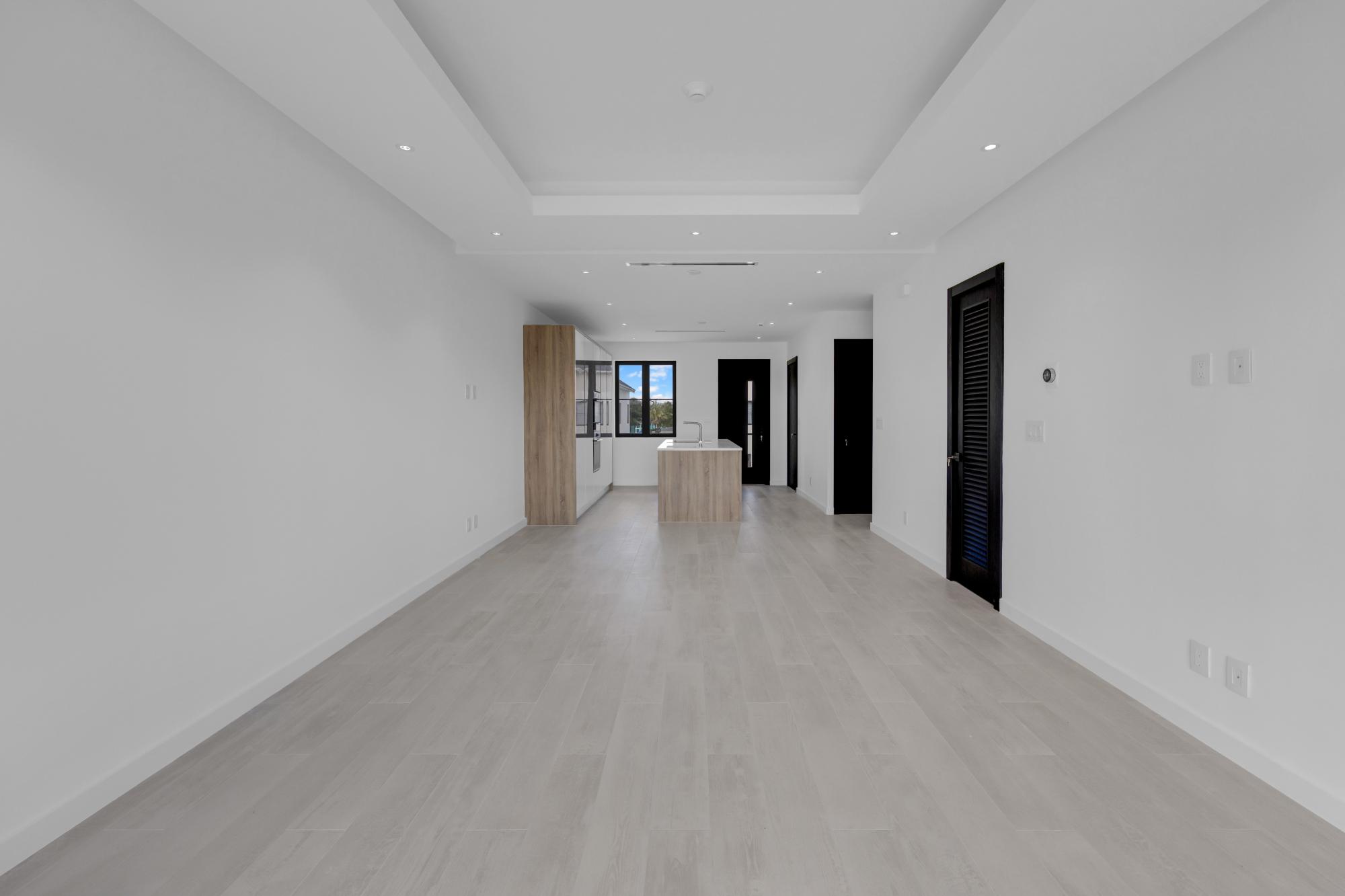 THE PALMS Unit: 105