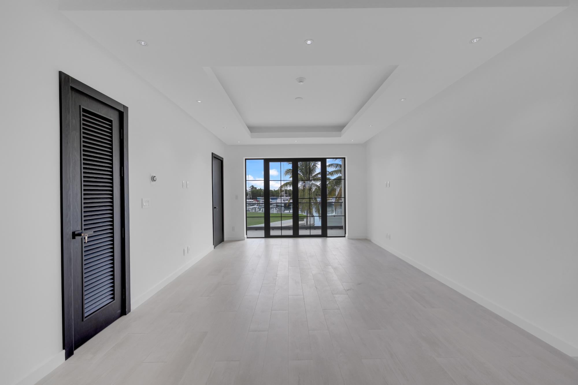 THE PALMS Unit: 105