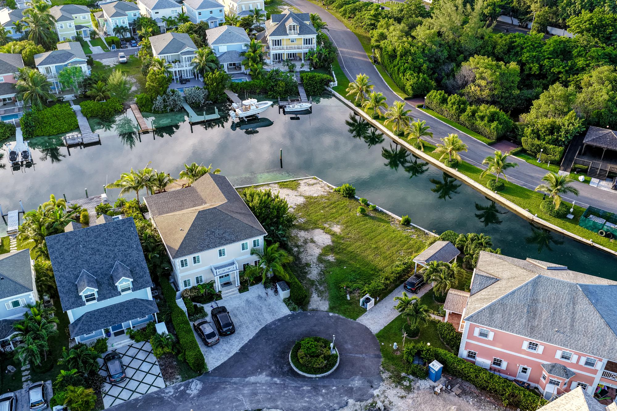 20 POINCIANCA CAY, SANDYPORT Unit: Lot 20
