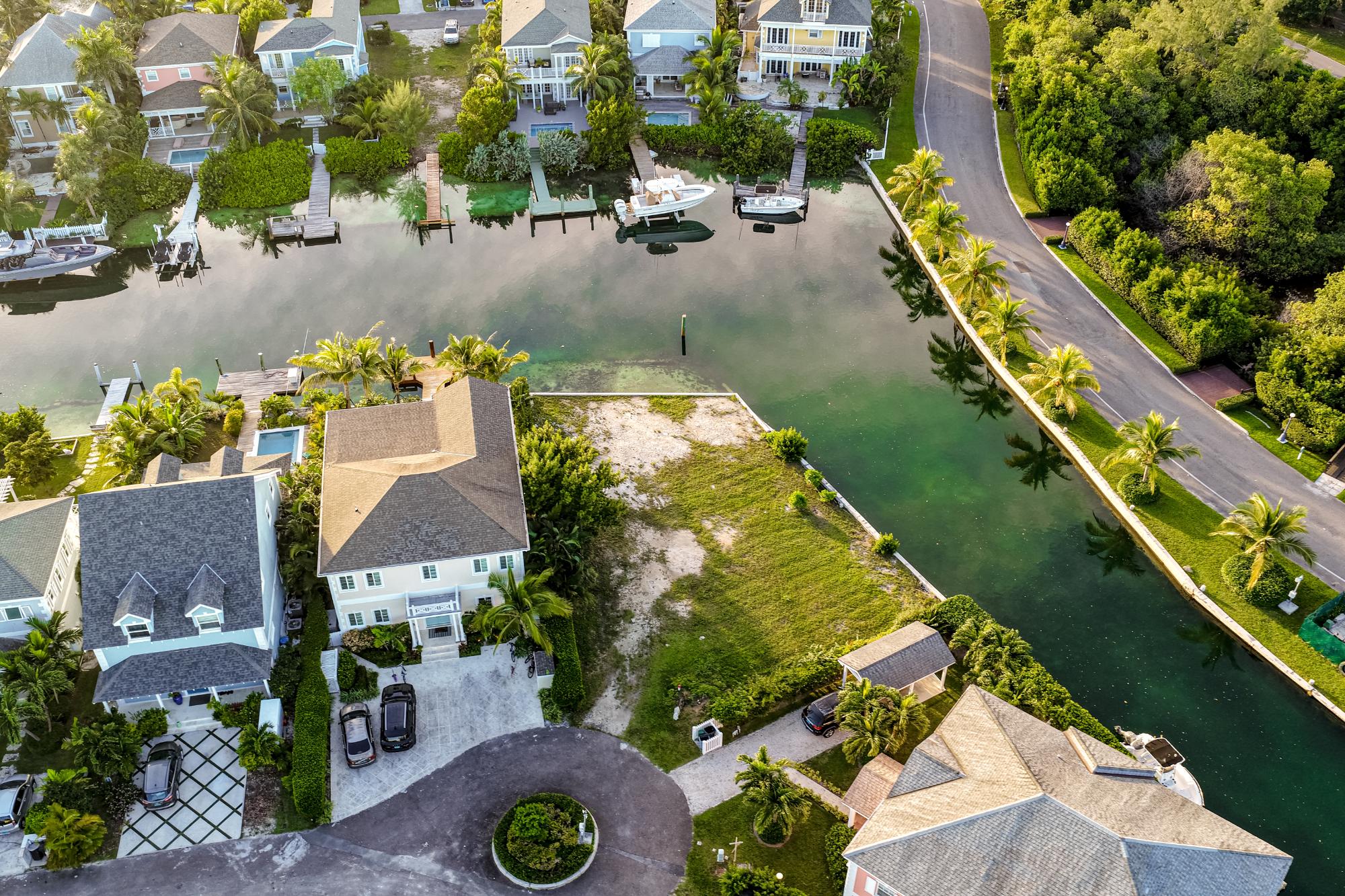 20 POINCIANCA CAY, SANDYPORT Unit: Lot 20