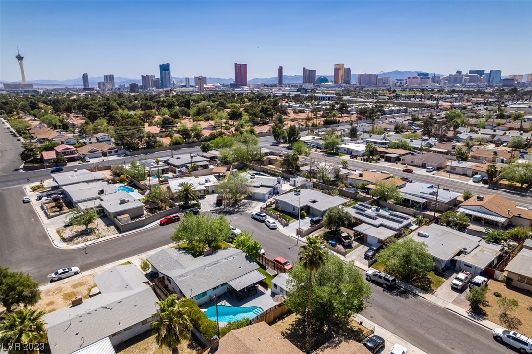 1812 Poco Way