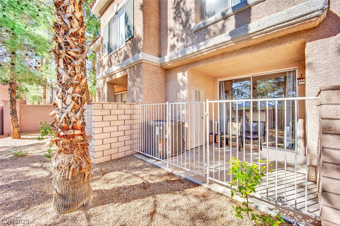 251 S Green Valley Parkway Unit: 1713