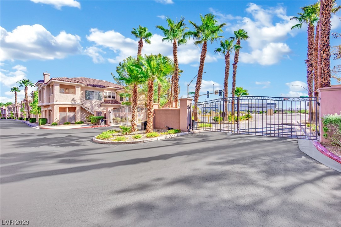 251 S Green Valley Parkway Unit: 1713