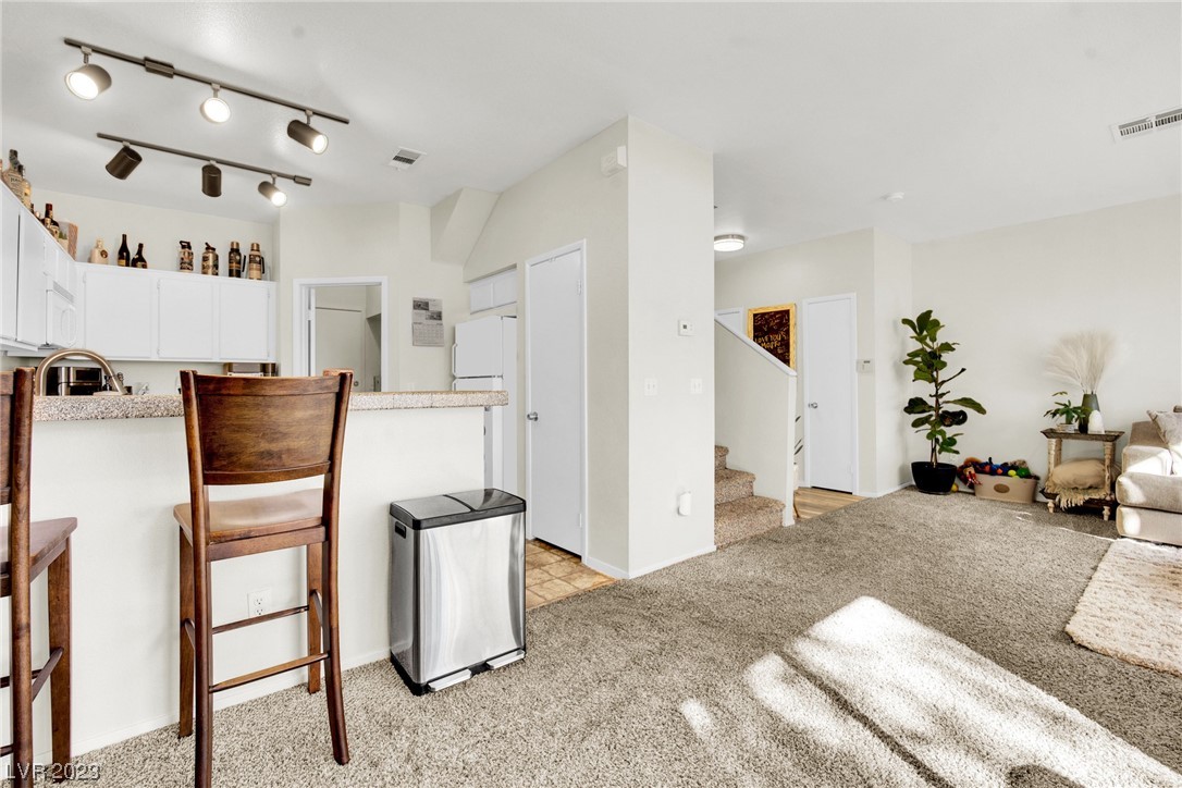 251 S Green Valley Parkway Unit: 1713
