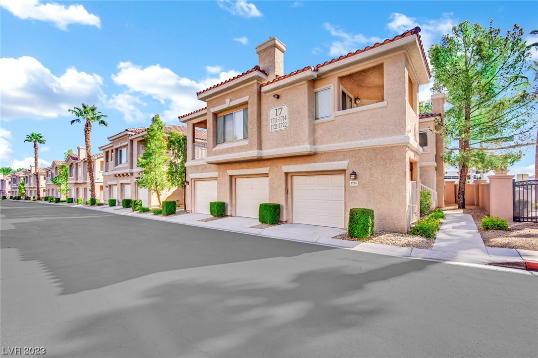 251 S Green Valley Parkway Unit: 1713