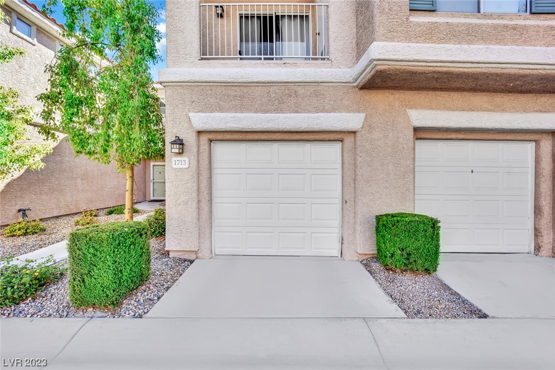 251 S Green Valley Parkway Unit: 1713