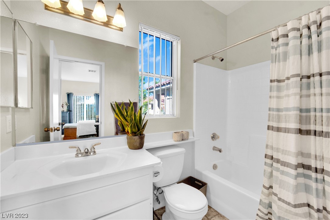 251 S Green Valley Parkway Unit: 1713