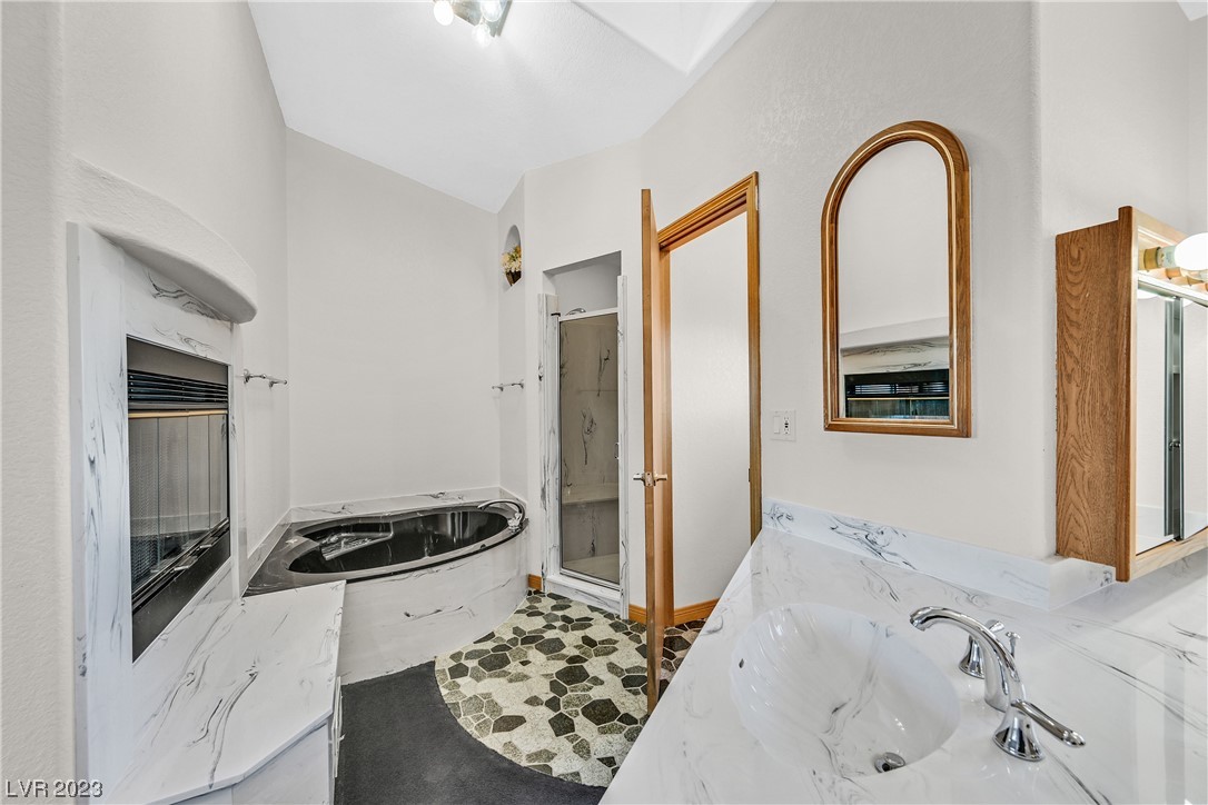 18785 Mater Mea Place