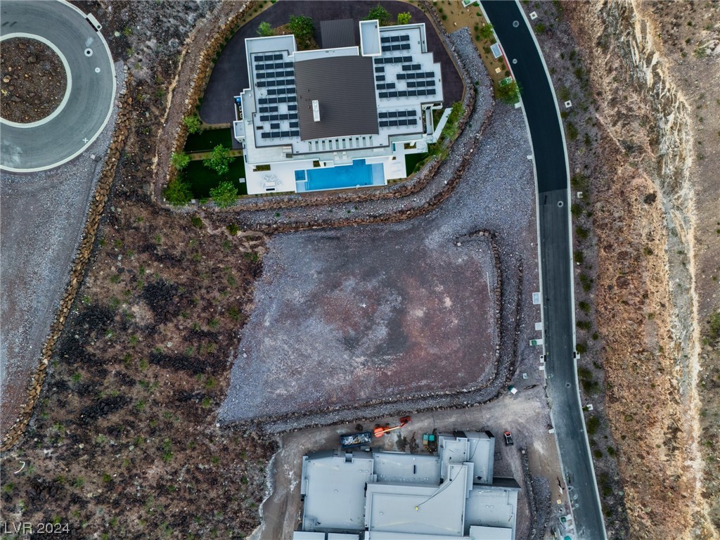 8 Hidden Heights Court