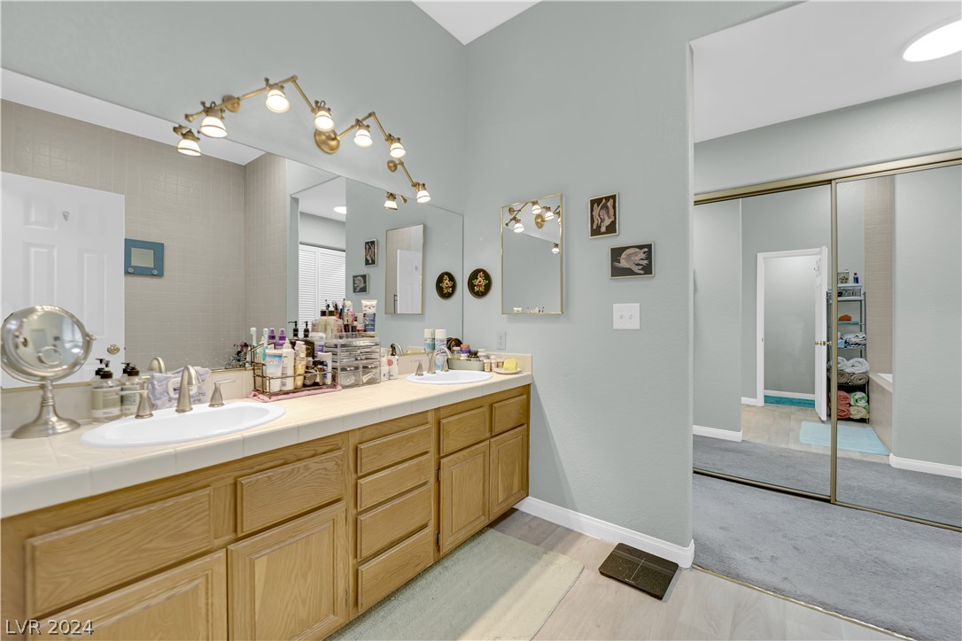 3611 Laguna Del Sol Drive