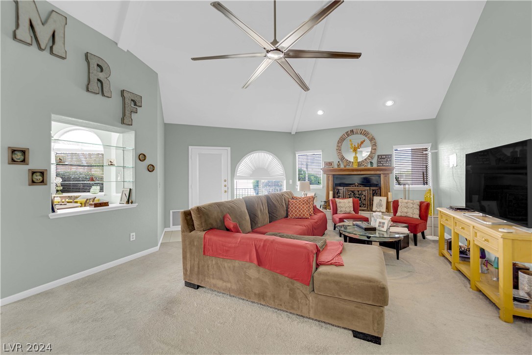 3611 Laguna Del Sol Drive