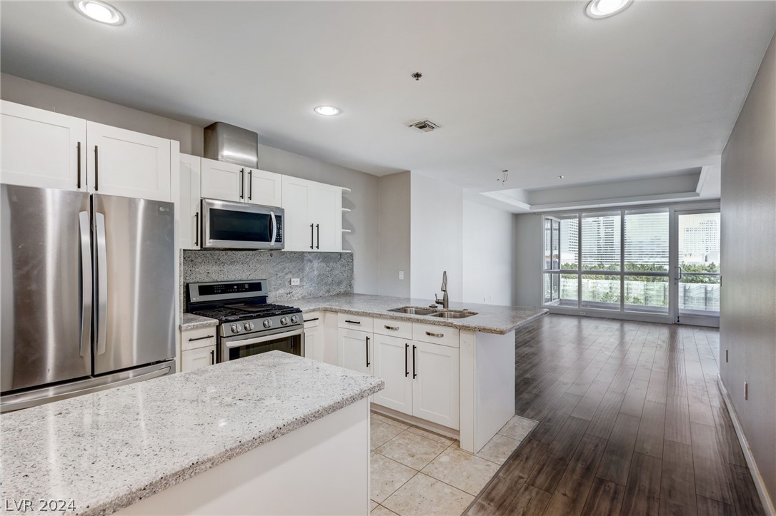 4575 Dean Martin Drive 903