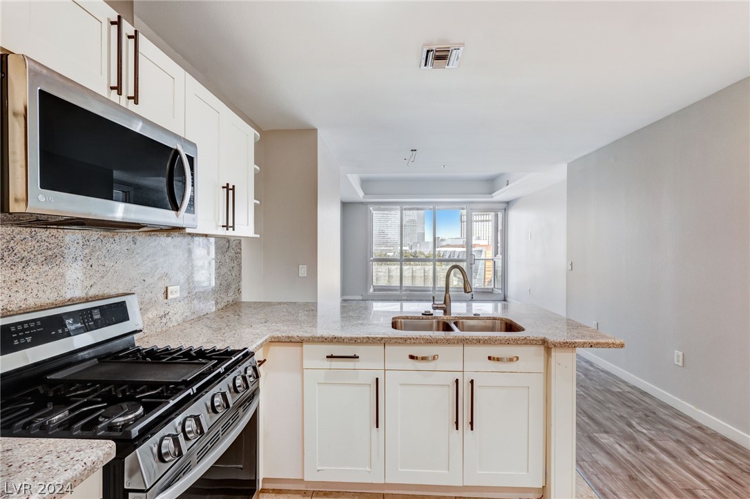 4575 Dean Martin Drive 903