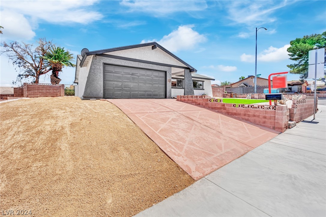 715 Greenway Road