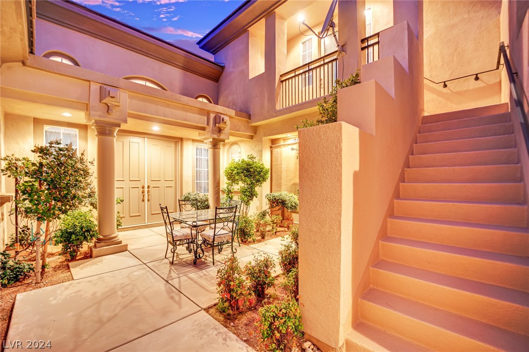 11297 Golden Chestnut Place