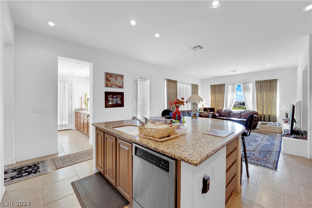 11297 Golden Chestnut Place