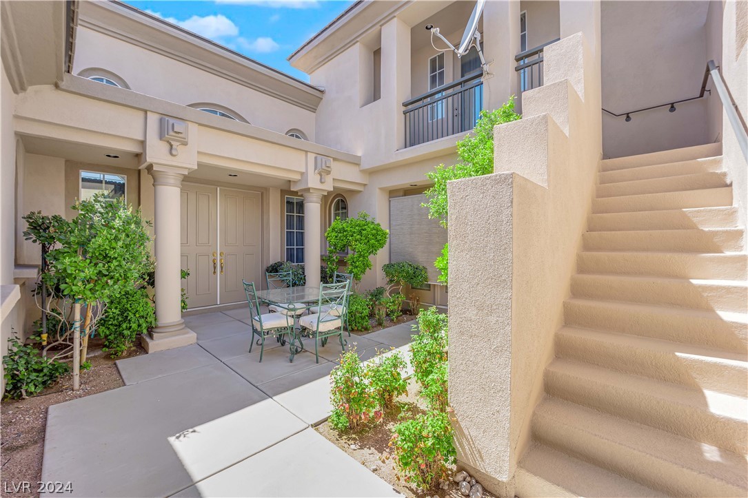 11297 Golden Chestnut Place