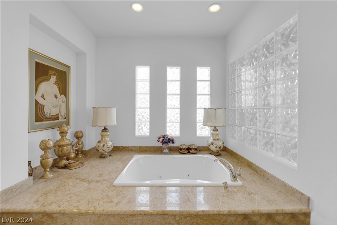 11297 Golden Chestnut Place
