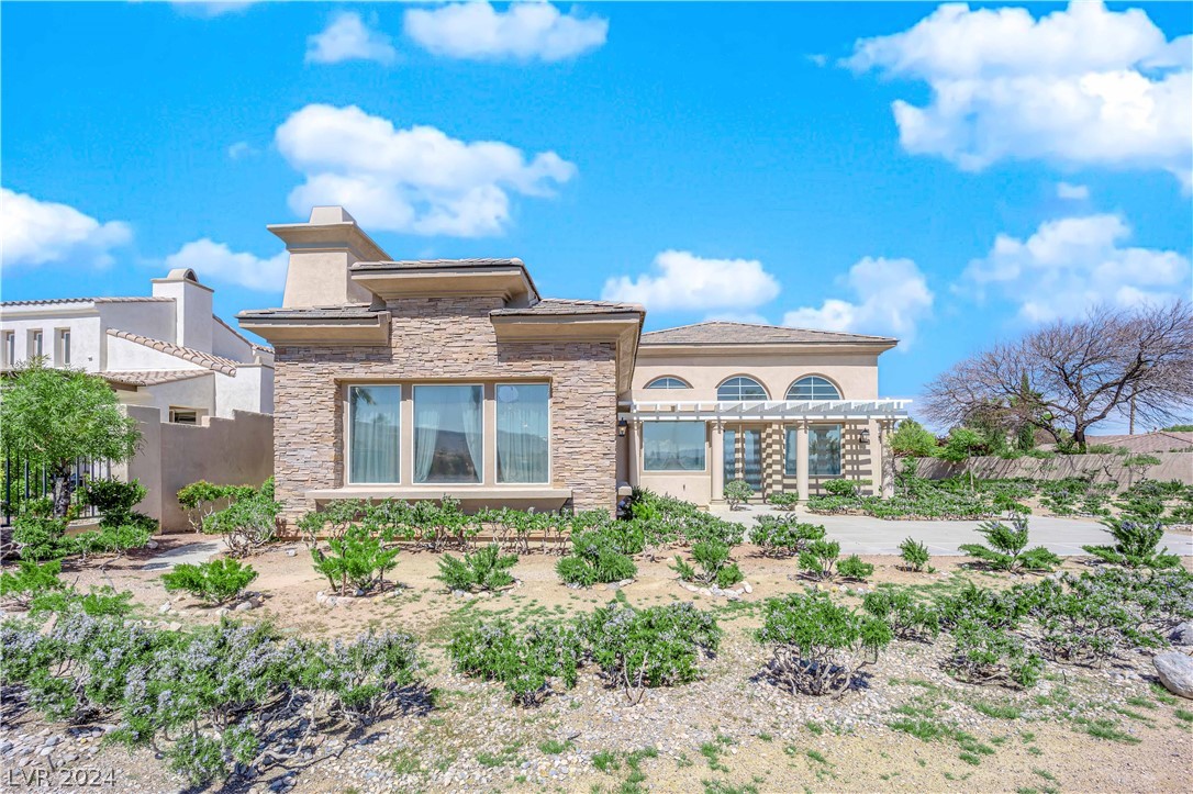 11297 Golden Chestnut Place