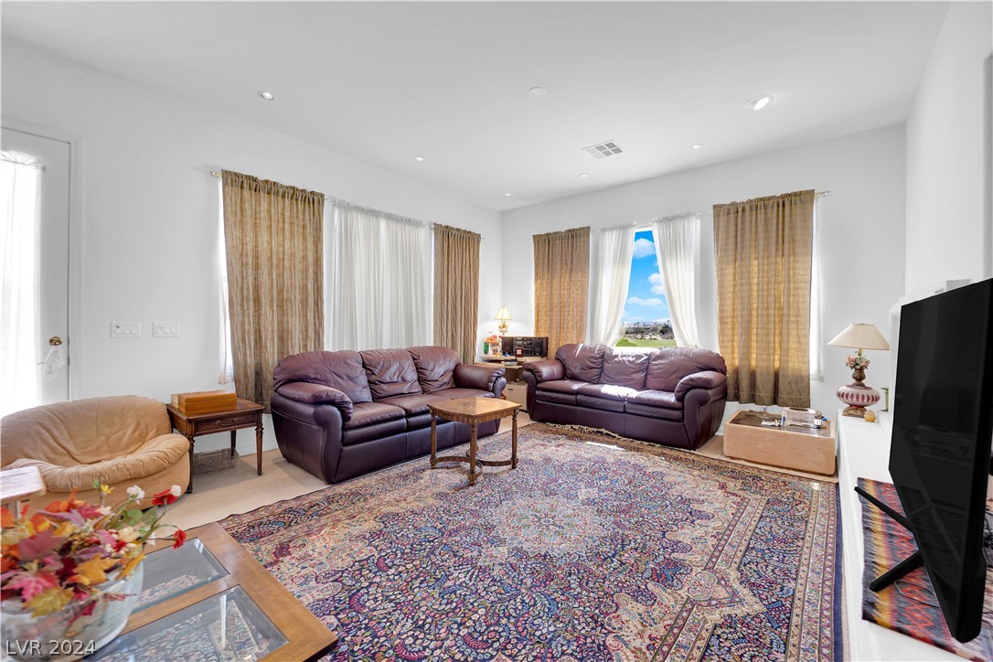 11297 Golden Chestnut Place