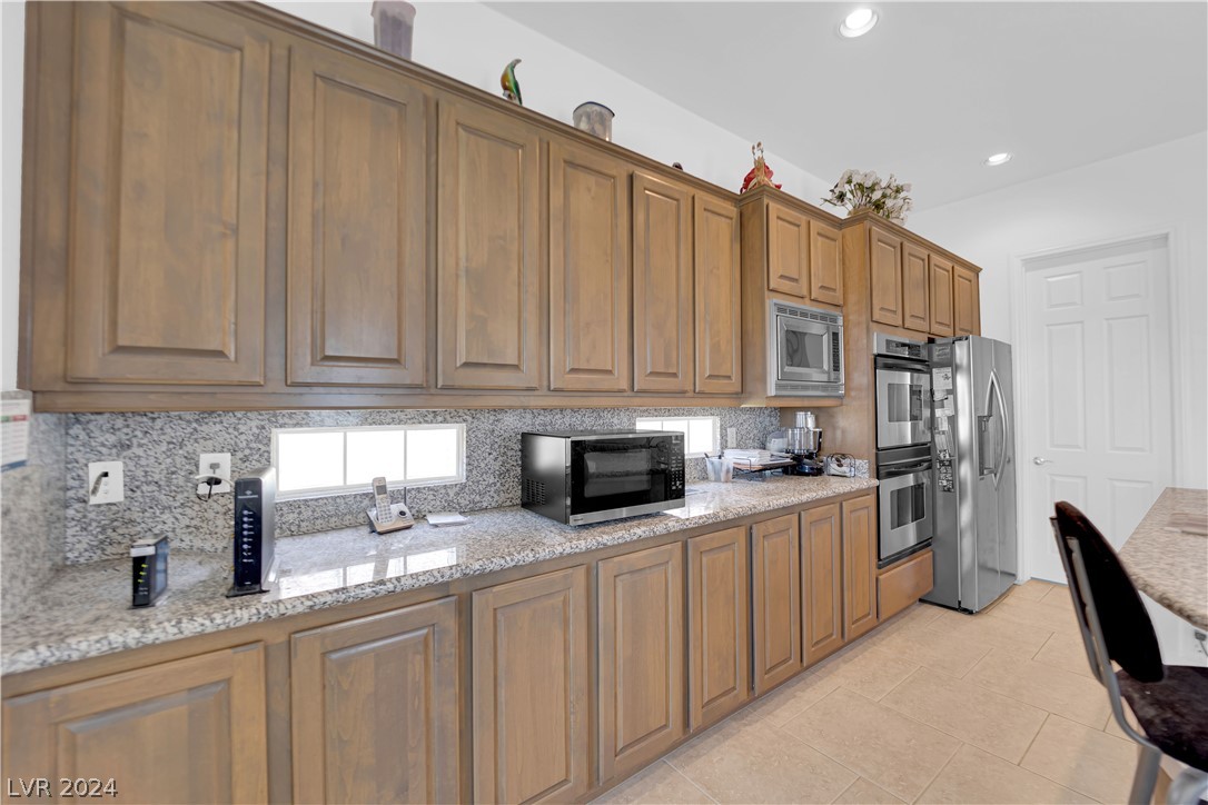 11297 Golden Chestnut Place