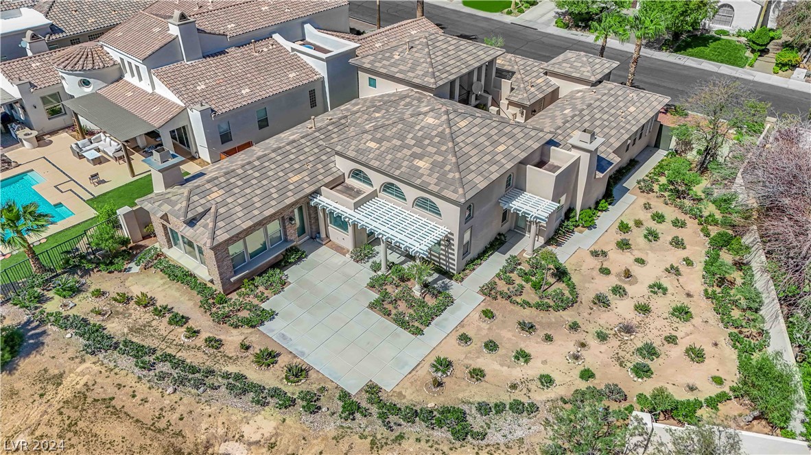 11297 Golden Chestnut Place