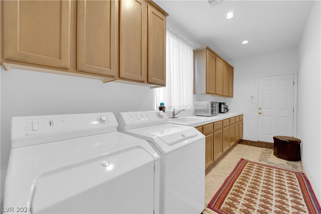 11297 Golden Chestnut Place