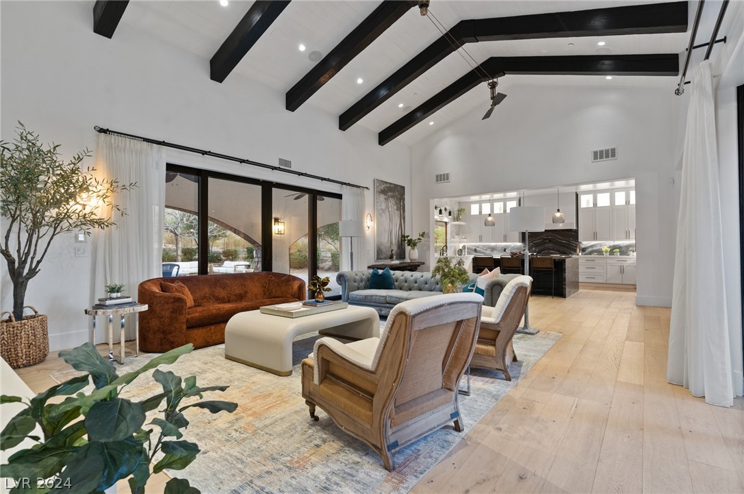 16 Paradise Valley Court