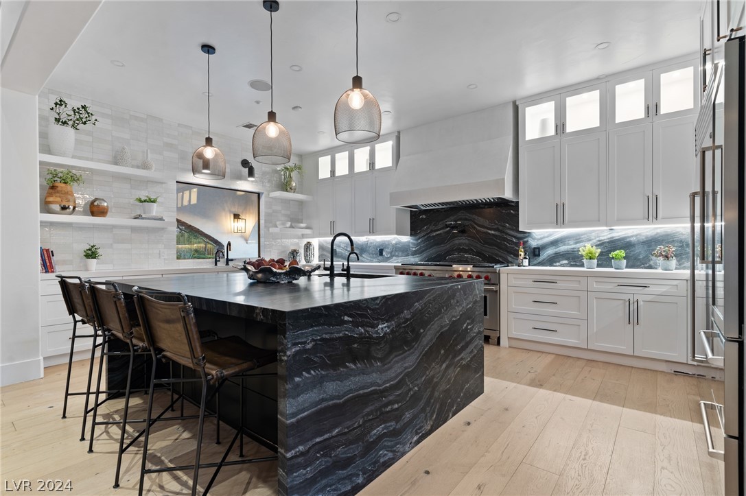16 Paradise Valley Court