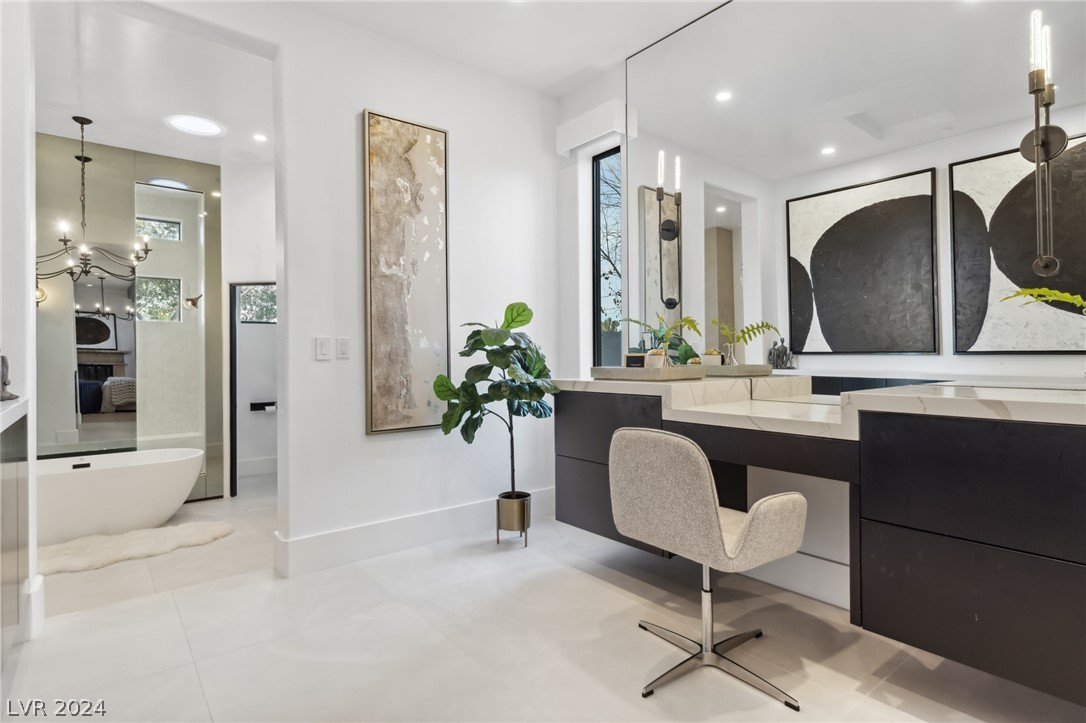 16 Paradise Valley Court