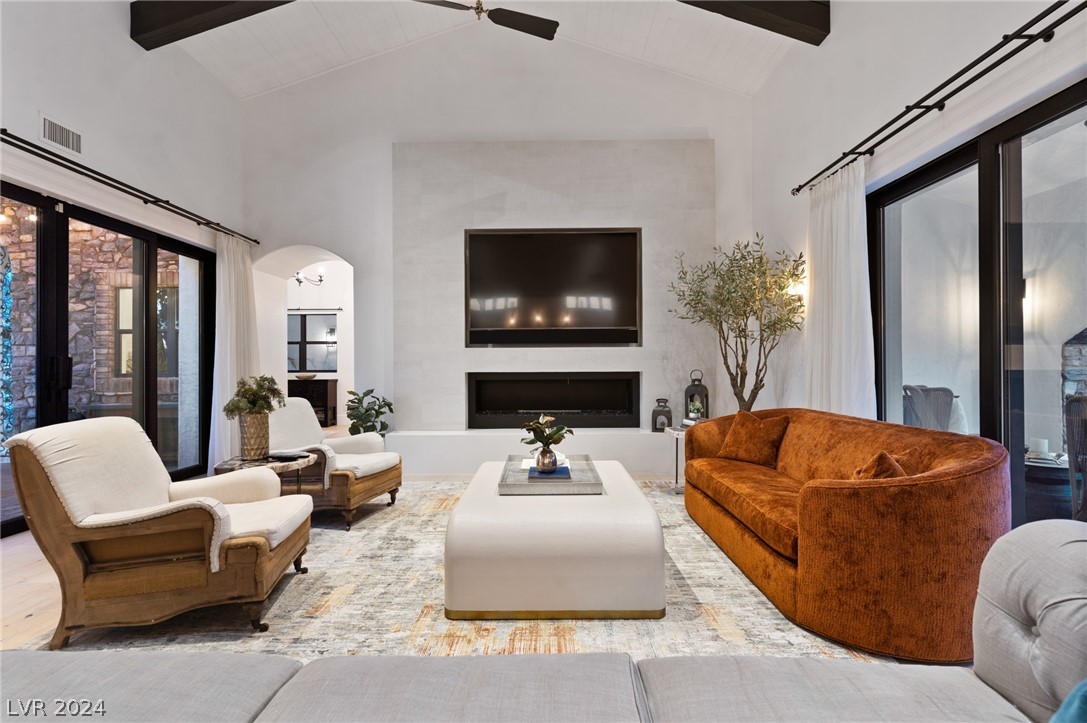 16 Paradise Valley Court