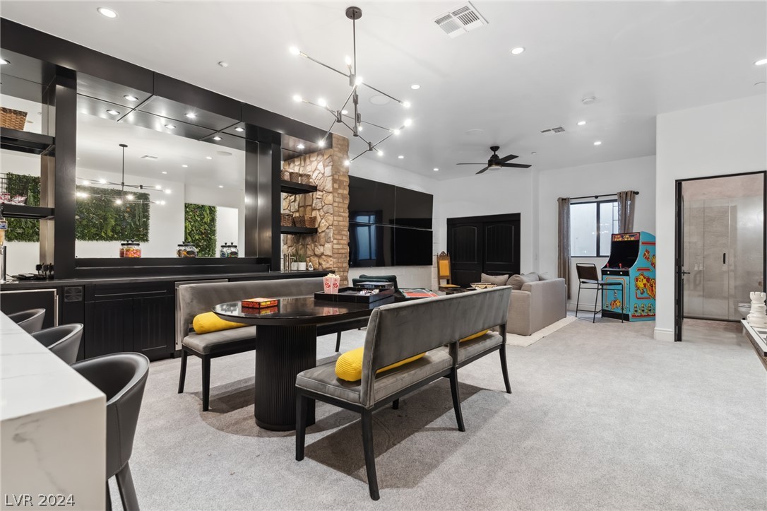 16 Paradise Valley Court