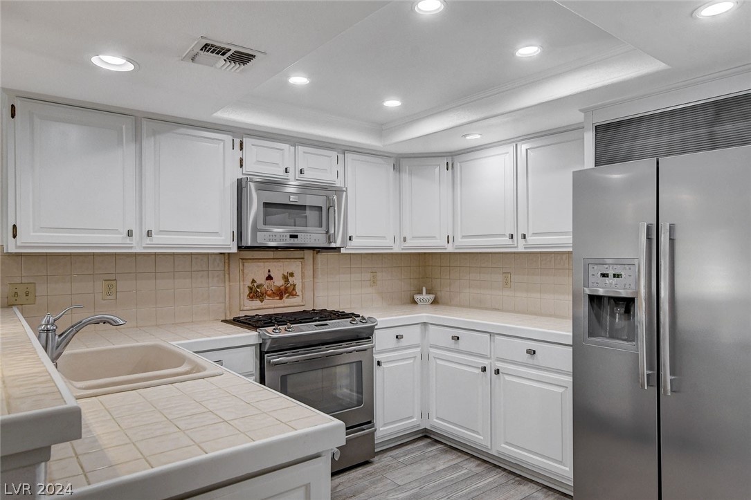 7247 Mission Hills Drive 0