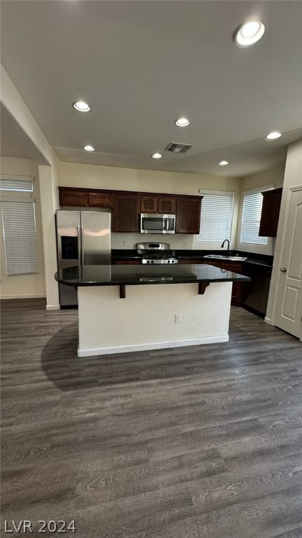 7546 Dobroyd Drive