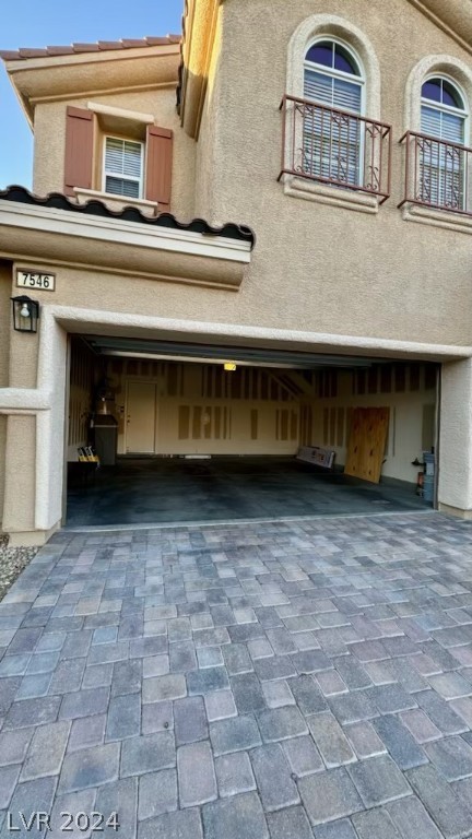 7546 Dobroyd Drive