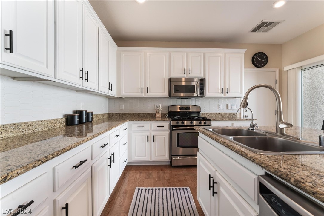 12076 Golden Cactus Court