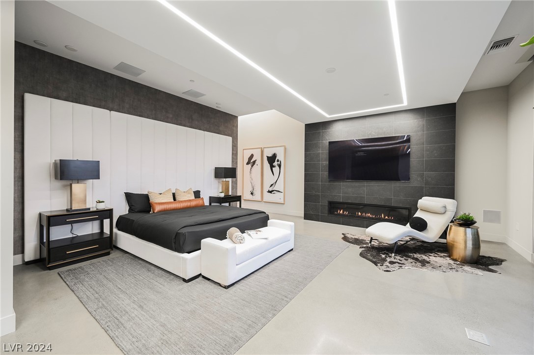 1530 Dragon Crest Avenue