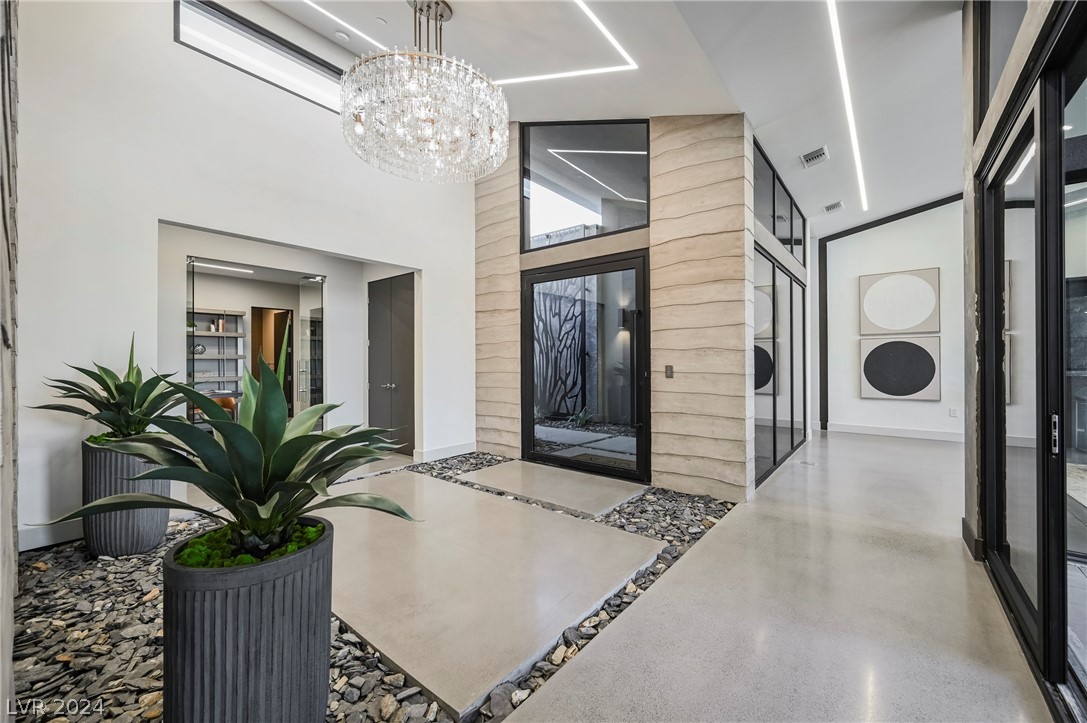 1530 Dragon Crest Avenue