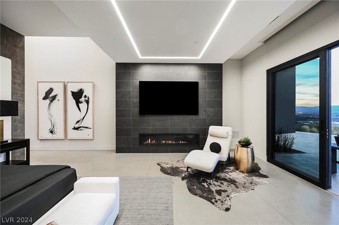 1530 Dragon Crest Avenue