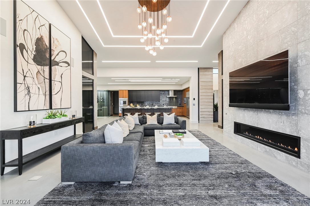 1530 Dragon Crest Avenue