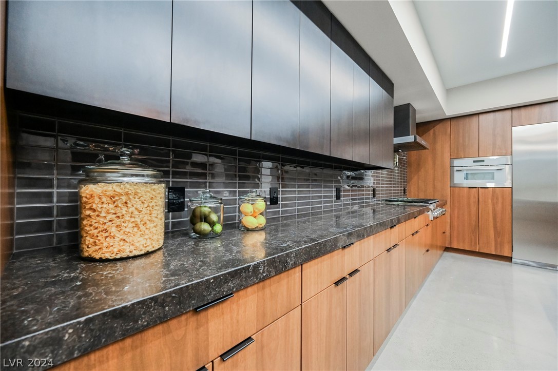 1530 Dragon Crest Avenue