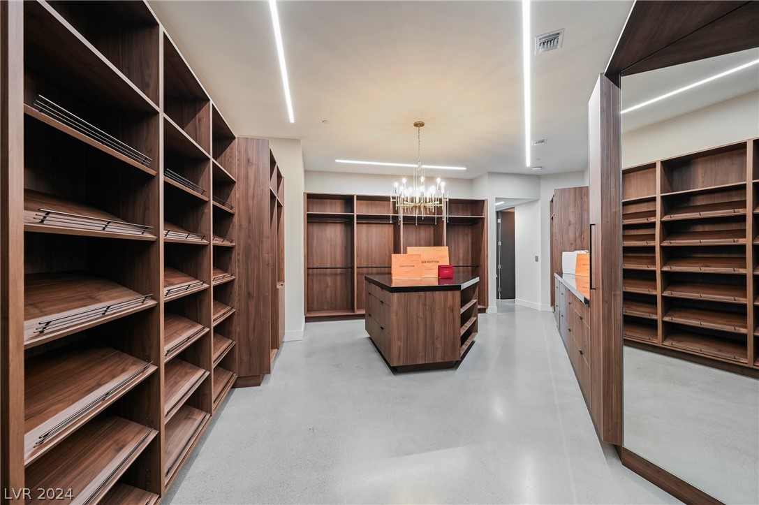 1530 Dragon Crest Avenue