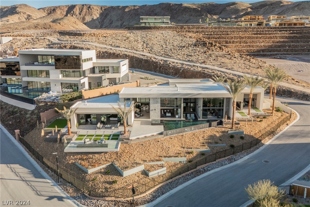 1530 Dragon Crest Avenue